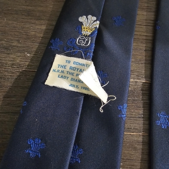 Vintage 1980s The Royal Wedding Lady Diana Prince of Wales Neck Tie - Picture 4 of 5